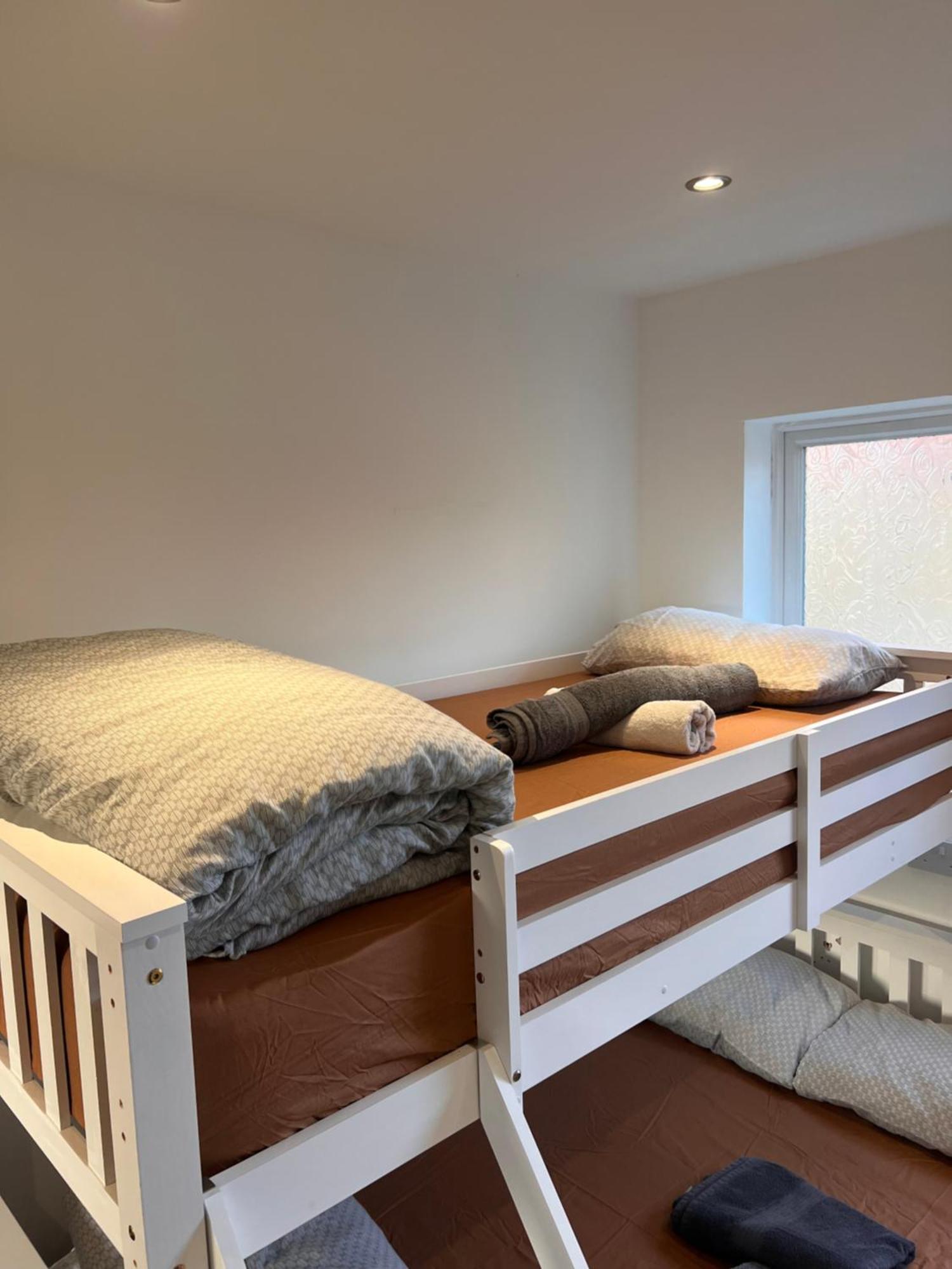 1 Bedroom & Bathroom Dorney Extérieur photo