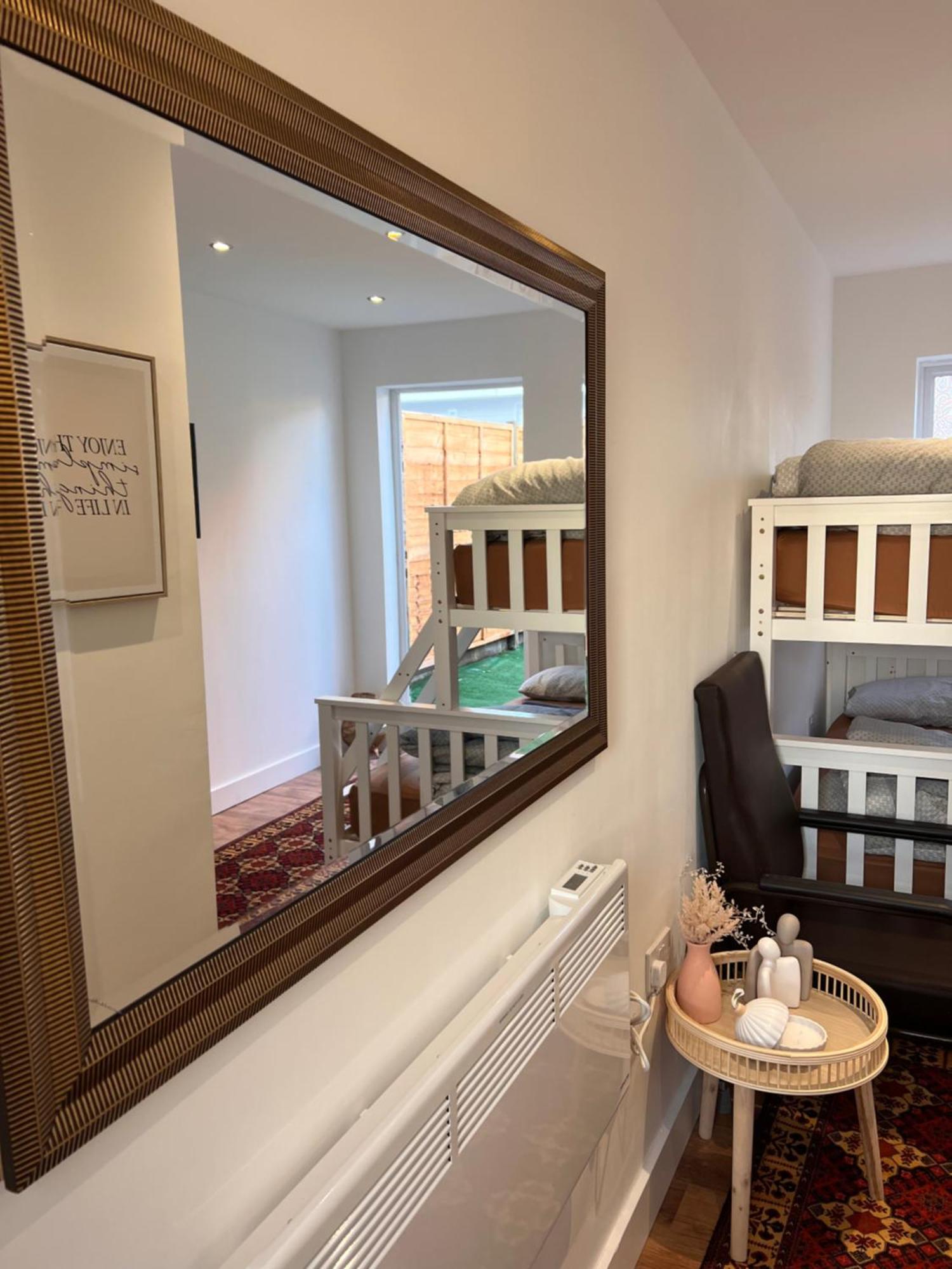 1 Bedroom & Bathroom Dorney Extérieur photo